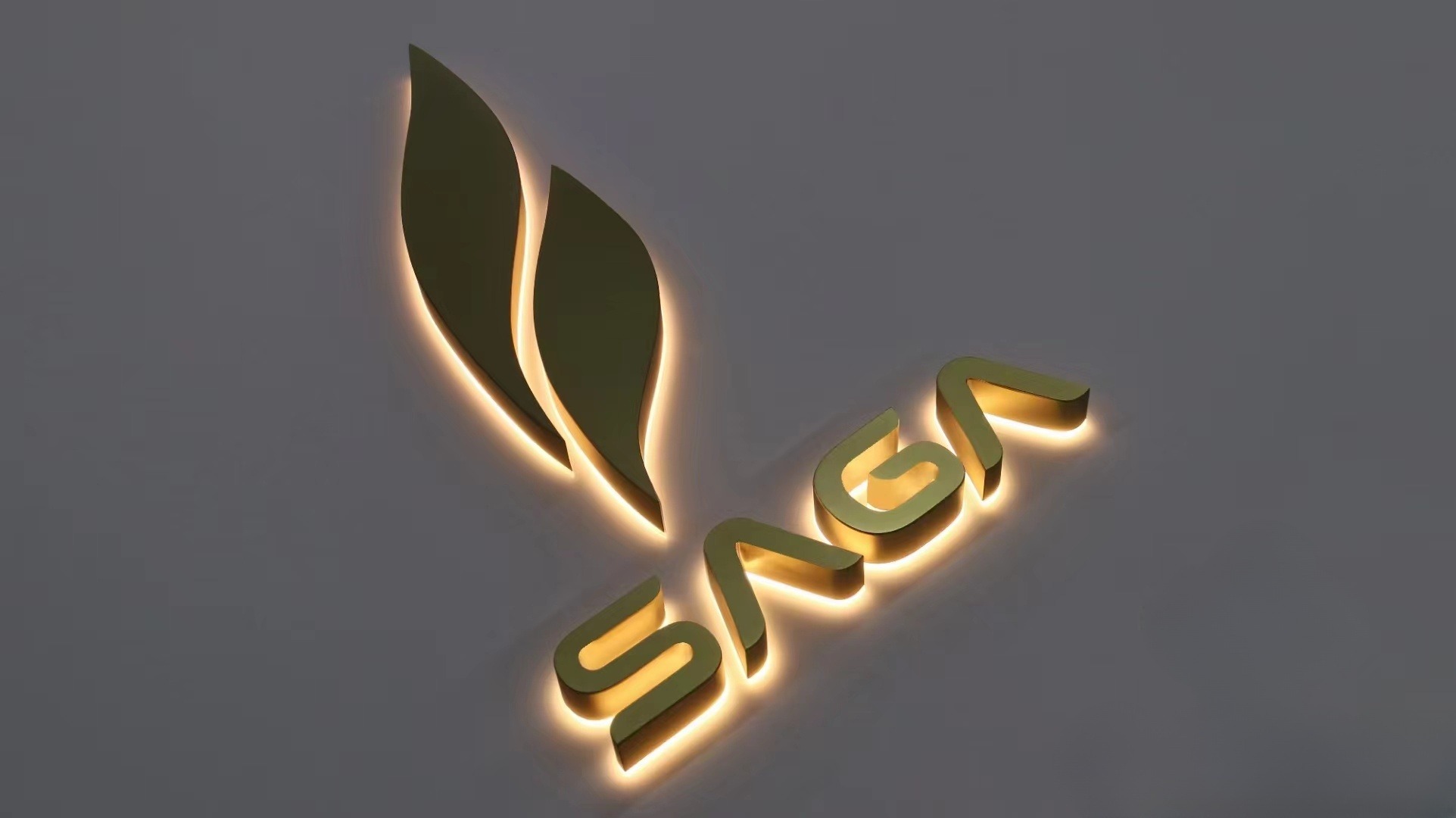 Halolit Channel Letters | Mirror Stainless Steel | Champagne Gold